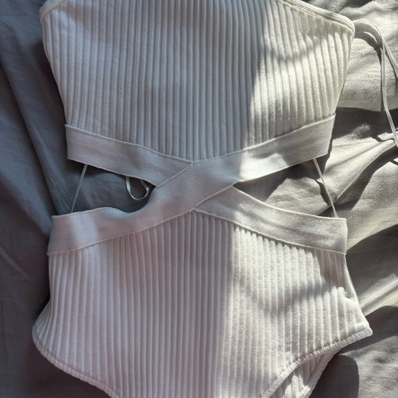 Zara White Bandage Open Back Bodysuit - Picture 2 of 5
